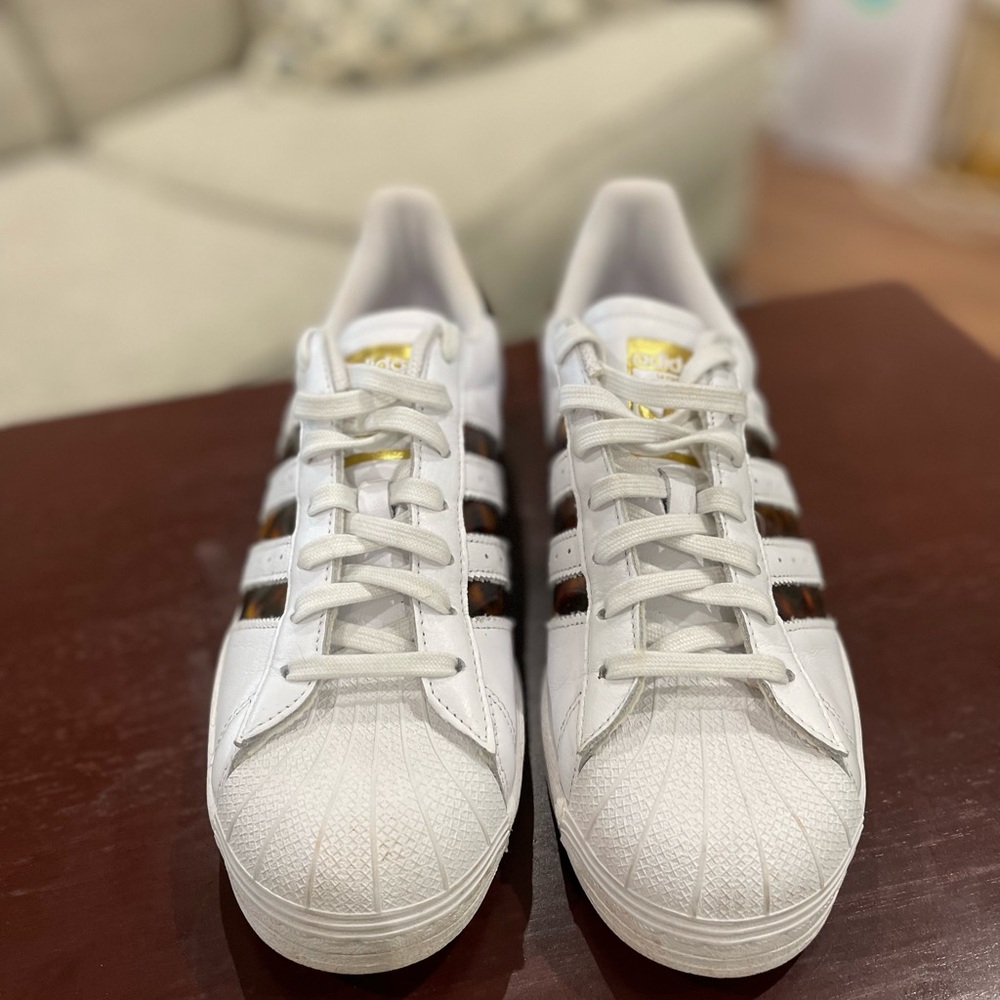 Adidas Superstar White with Tortoiseshell Accents - Picture 3 of 4